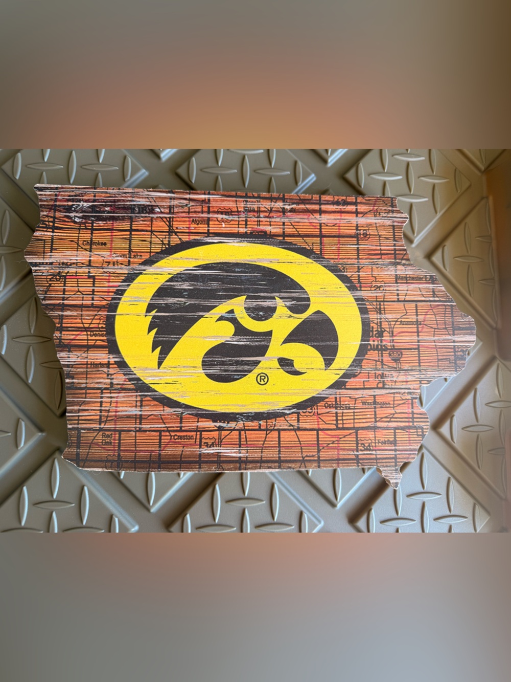 University of Iowa Hawkeyes IA Wood Team Logo Wall Decor
